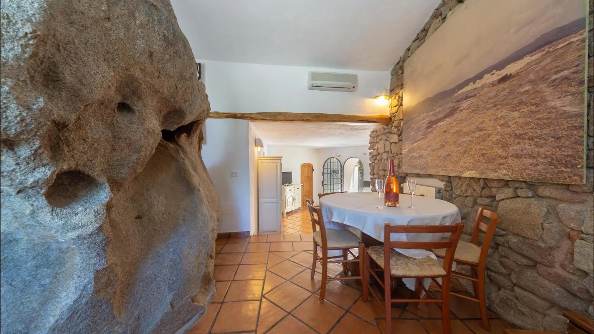 Villa Roccia Porto Rotondo 0*,  Italy